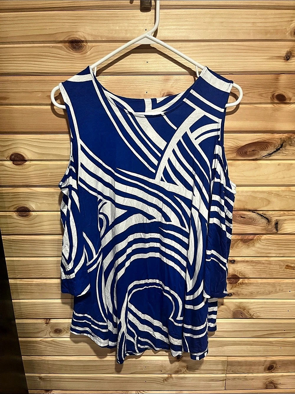 Chico's Abstract Print Blouse in Blue & White Size 2 NWT
